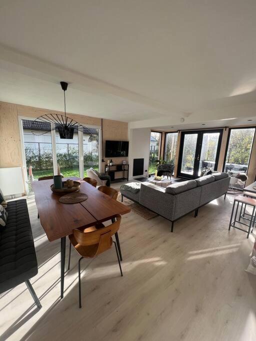 Moderne Bungalow Voor 6 Personen Julianadorp Eksteriør billede